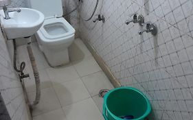 Family Hotel - 5Mint Form Nizamuddin Railway Station